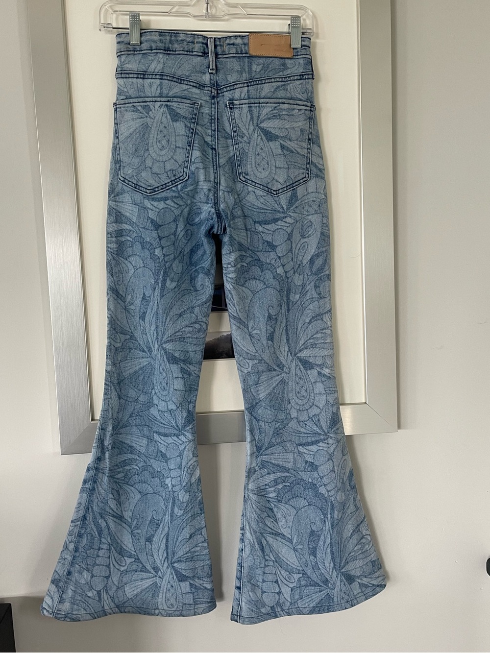 High-Rise Flared Jeans in Light Blue Paisley - Picture 2 of 10